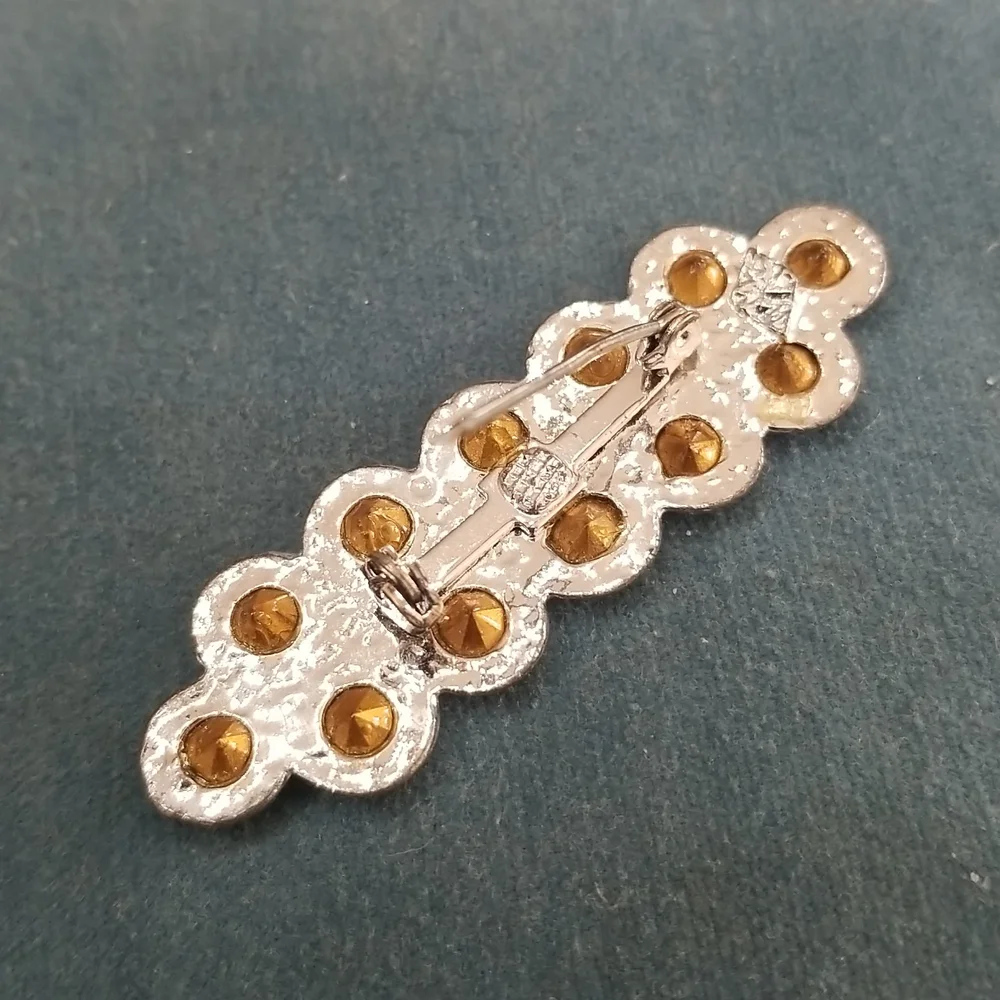 Vtg Rhinestone Bar Pin